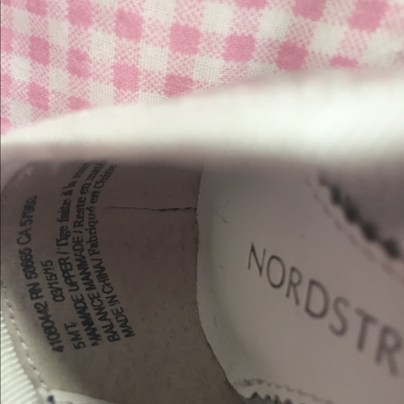 Nordstrom silver sparkly toddler size 5 Mary Jane - Picture 8 of 8